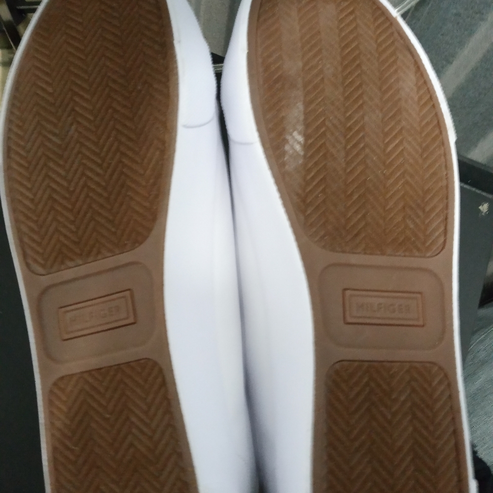 Shoes - Picture 2 of 3